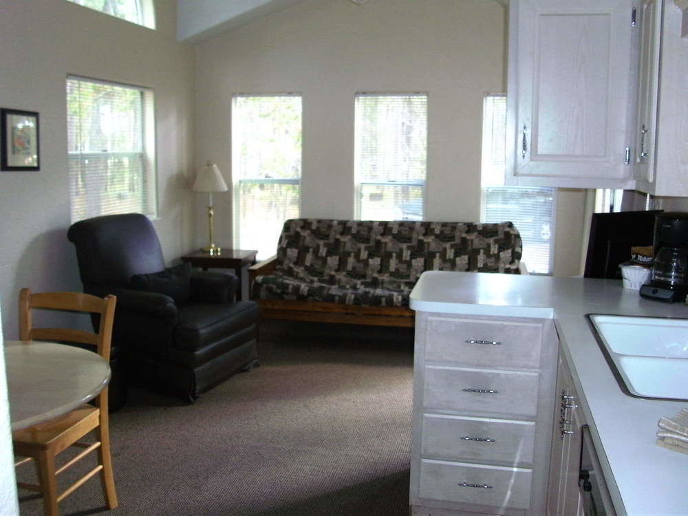 Bend-Sunriver Camping Resort Studio Cabin 6 Εξωτερικό φωτογραφία